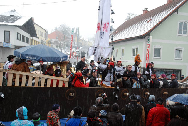 faschingszug2010176